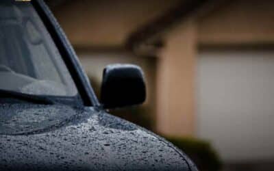 Cara Melindungi Mobil dari Panas dan Hujan Agar Tetap Terlihat Baru